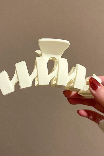 Ivory Zig Zag Claw Clip | Swank Boutique