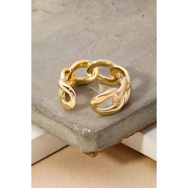 Curb Chain Link Ring | Swank Boutique