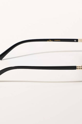 Classic Oval Shaped Fashion Sunglasses | Swank Boutique
