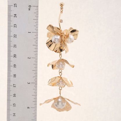 Pearl Flower Dangle Earrings | Swank Boutique