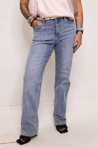 90's Straight Jeans