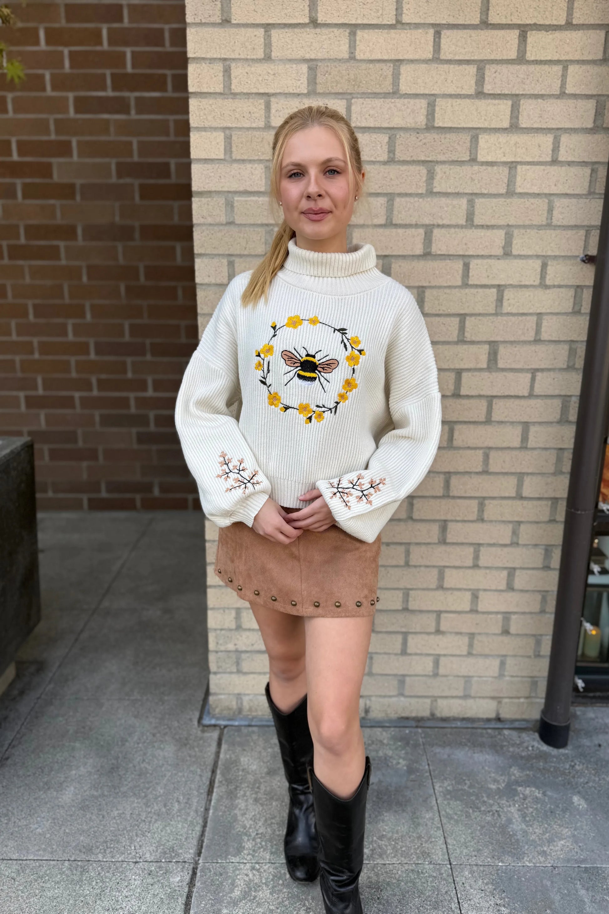 Queen Bee Sweater | Swank Boutique