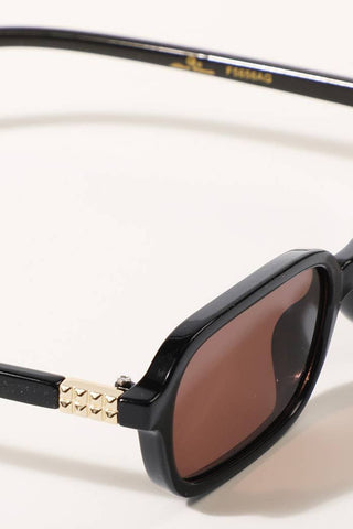 Classic Oval Shaped Fashion Sunglasses | Swank Boutique