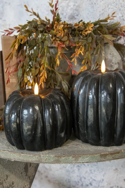 Medium Pumpkin Candle - Black | Swank Boutique