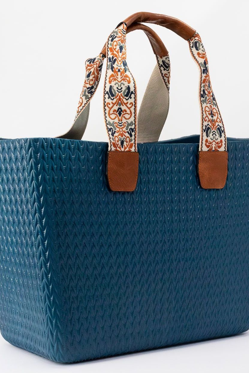 Carrie Textured Versa Tote | Swank Boutique