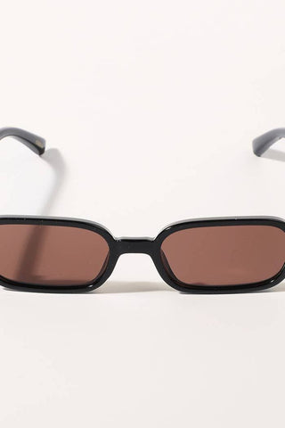Classic Oval Shaped Fashion Sunglasses | Swank Boutique