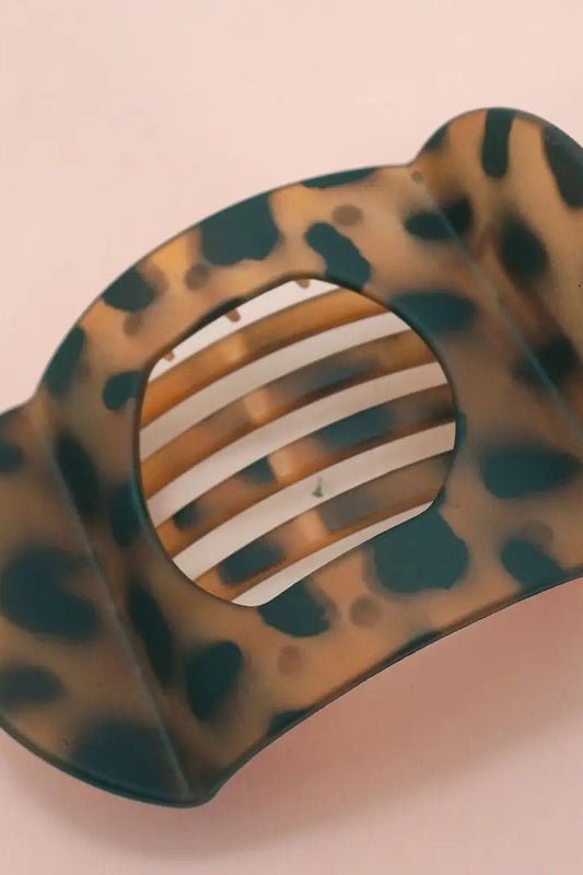 Jumbo Flat Lay Hair Claw - Leopard | Swank Boutique