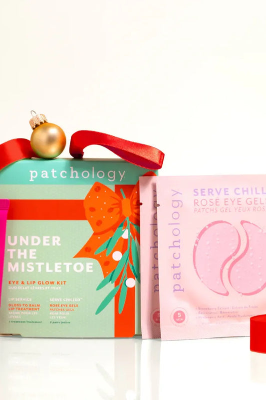Under The Mistletoe Beauty Kit