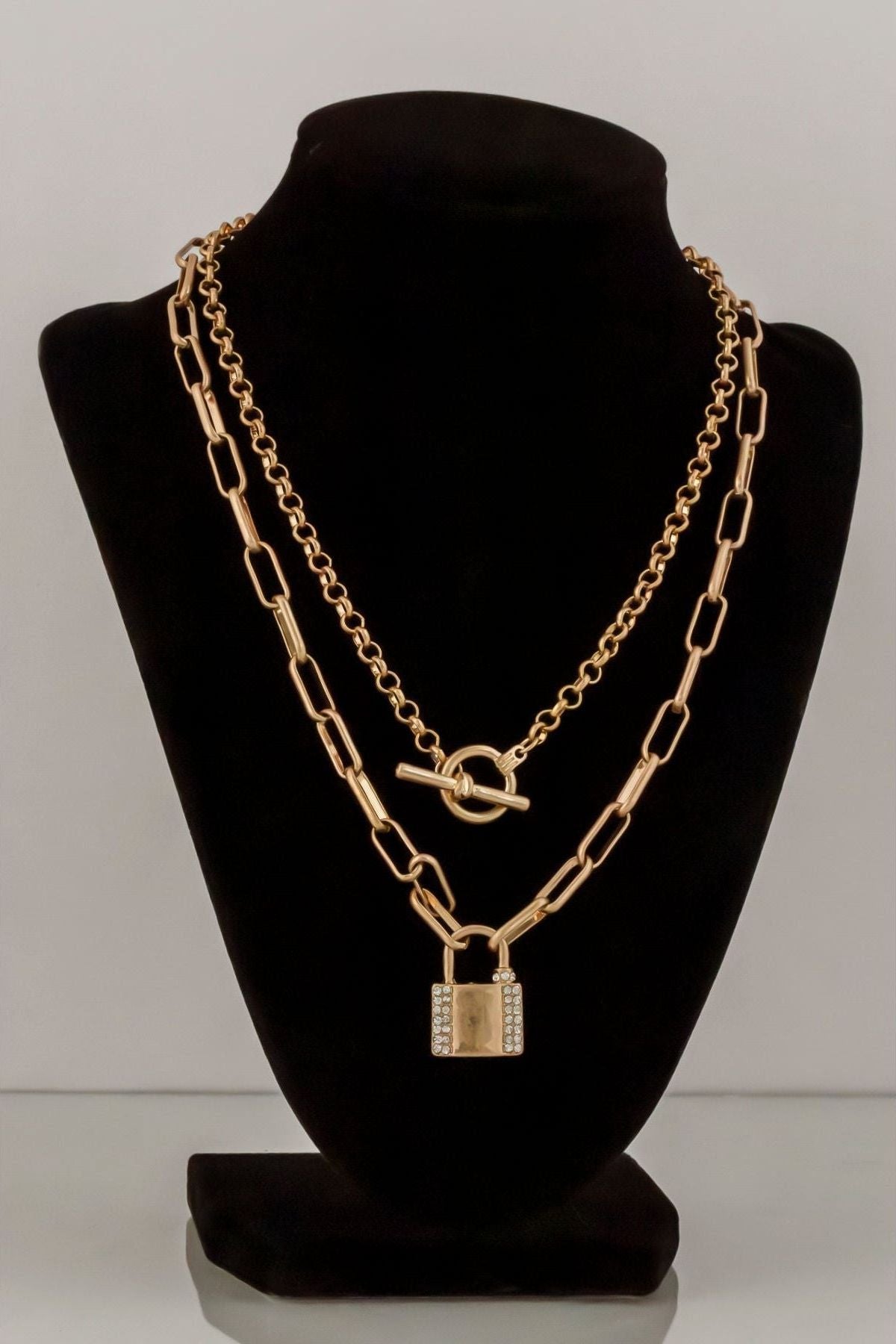 Metal Chain Lock Pendant | Swank Boutique